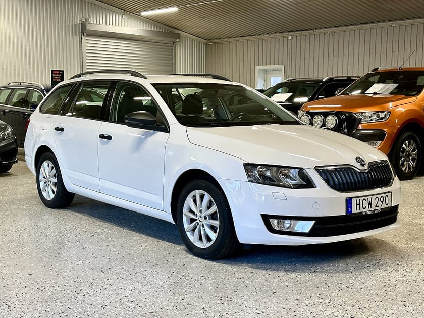 Bild 1 av Škoda Octavia Kombi Skoda 1.6 TDI Euro 6 Nybesiktigad Nyservad Kamrem bytt