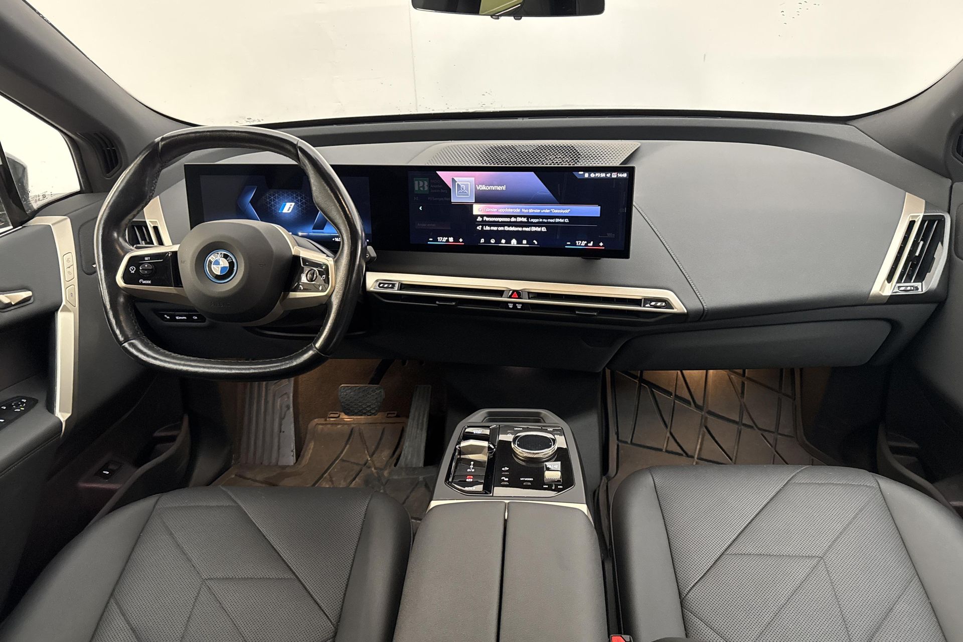 BMW iX xDrive50 2024, bild 7/10