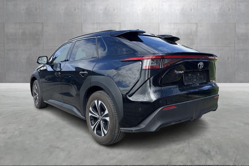 Bilde 2 av Toyota bZ4X Executive I AWD I Velholdt!