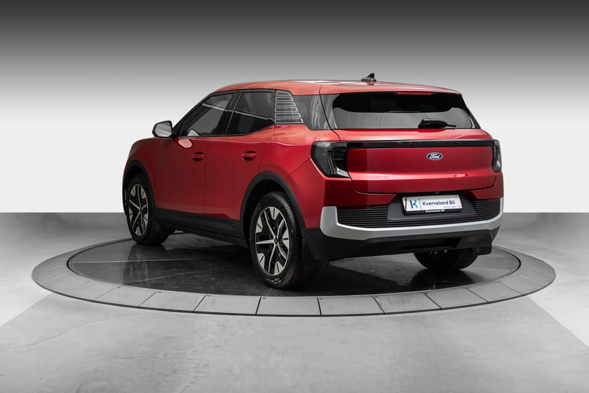 Bilde 3 av Ford Explorer EV Extended Range AWD Select LR 563km(WLTP) AWD, Hengerfeste