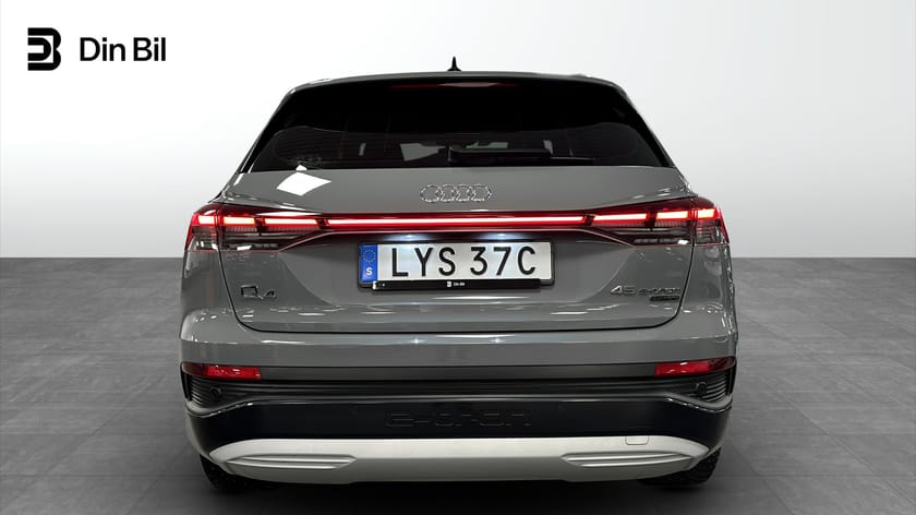 Bild 5 av Audi Q4 45 e-tron quattro sport edition / Head-up display
