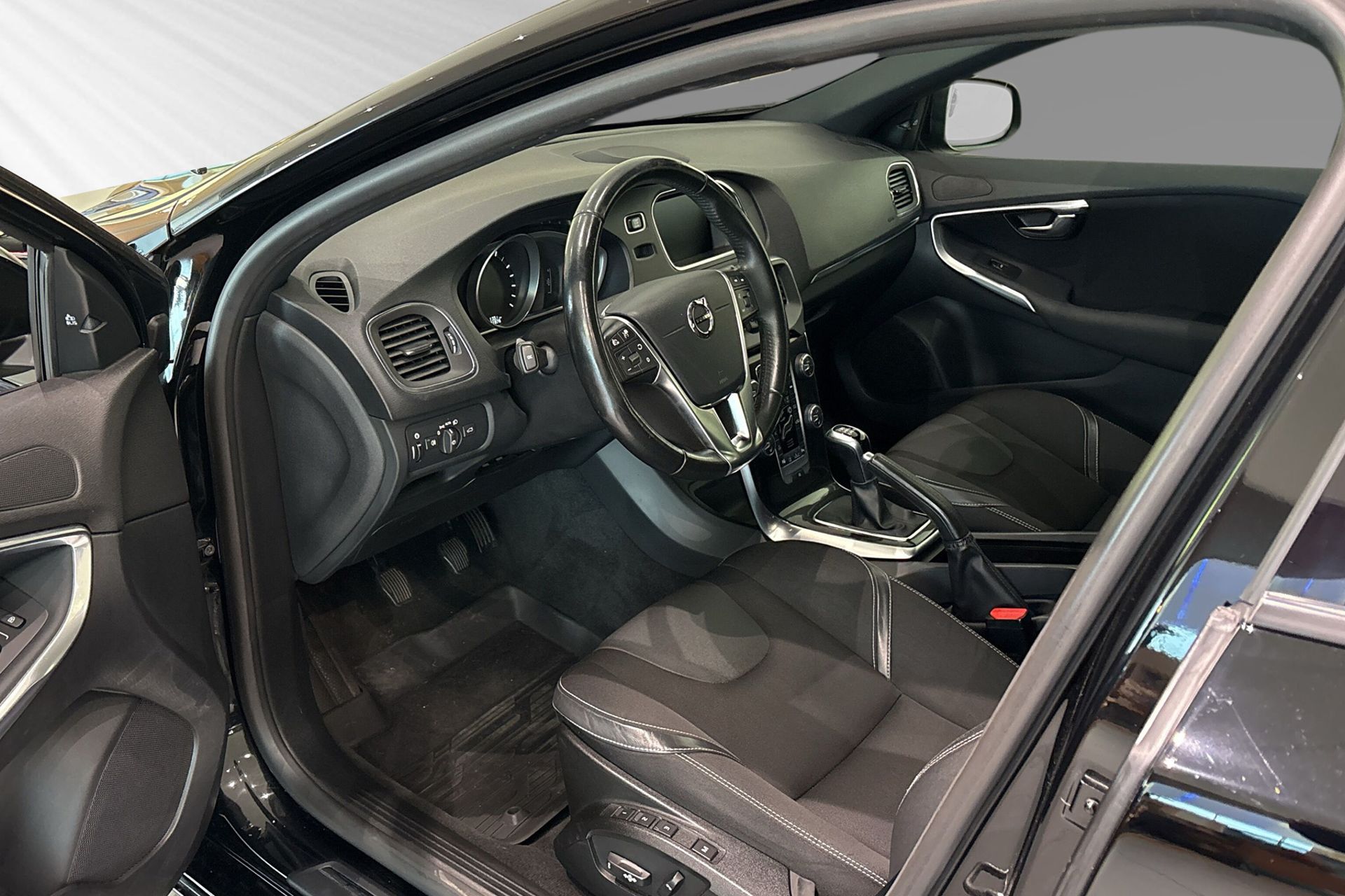 Volvo V40 T3 Business Advanced 2018, bild 7/10