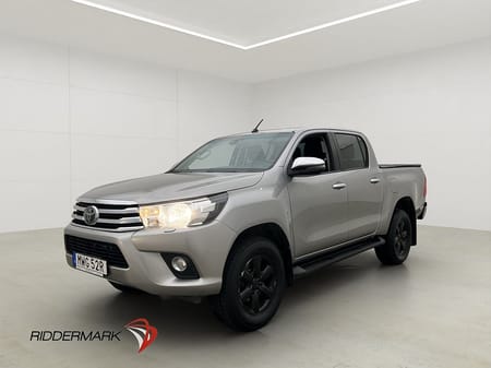 Toyota Hilux Dubbelhytt Hero 2.4 AWD Drag B-Kamera Diff Moms 1-Brukare