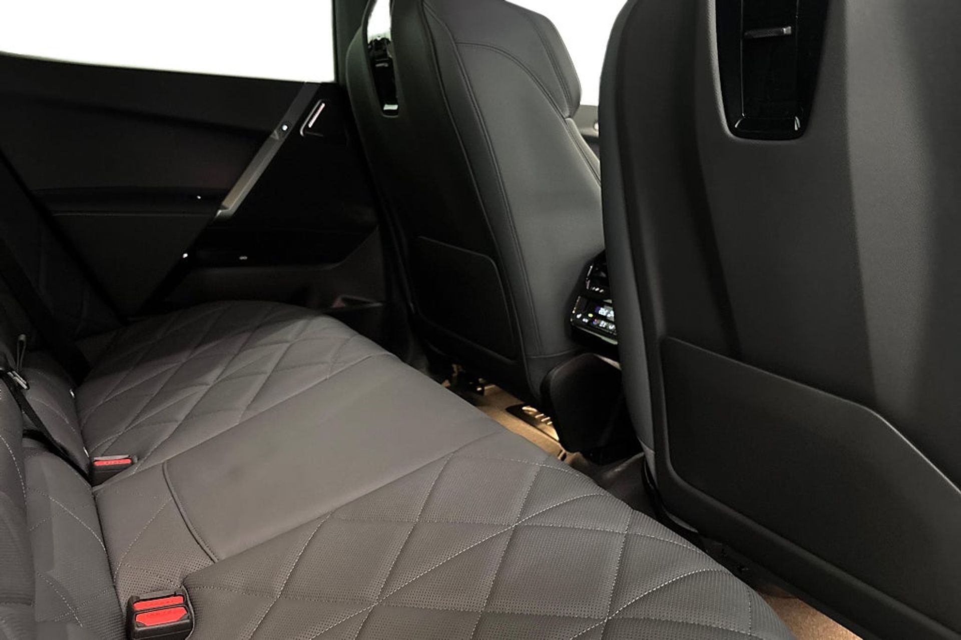 BMW iX xDrive60 2026, bild 7/10
