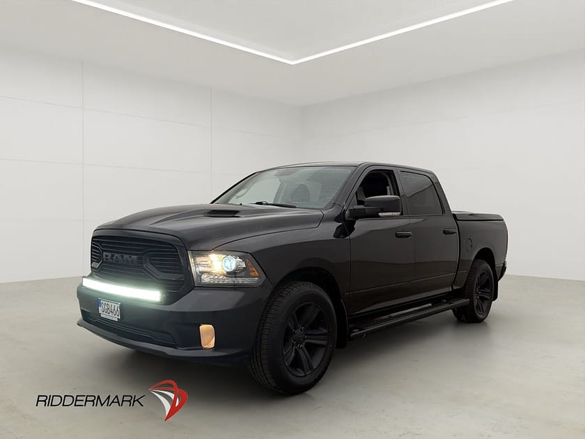 Bild 1 av RAM 1500 Crew Cab Dodge Sport 5.7 4x4 Luft Drag Alpine B-Kamera Moms