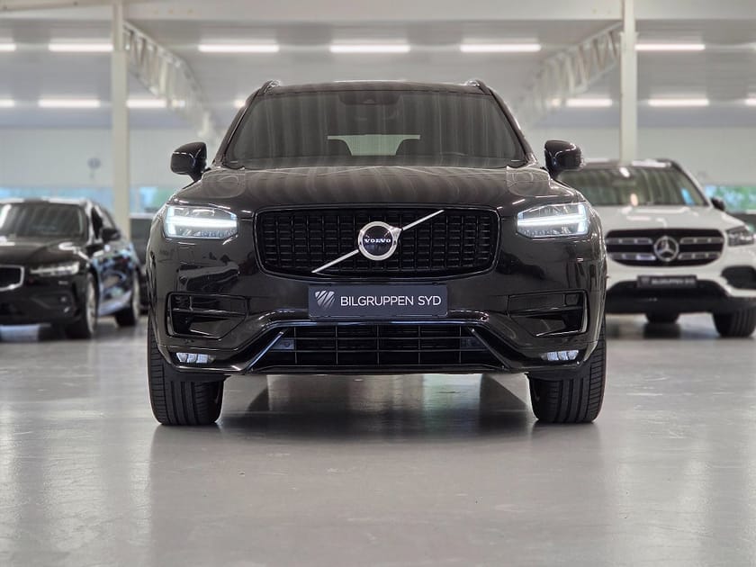 Bild 2 av Volvo XC90 7 Säten 7-seater B5 AWD Geartronic R-Design|Keyless|Värmare|