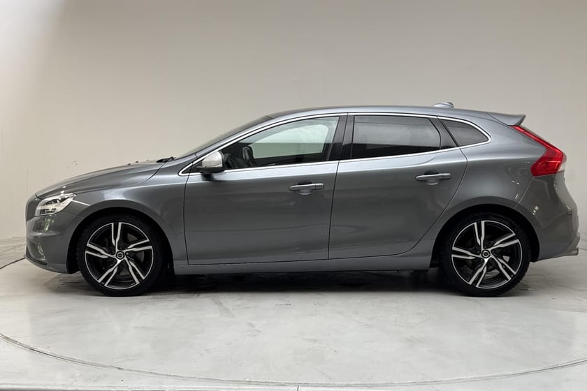 Bild 2 av Volvo V40 T3 (152hk) R-Design GPS Drag