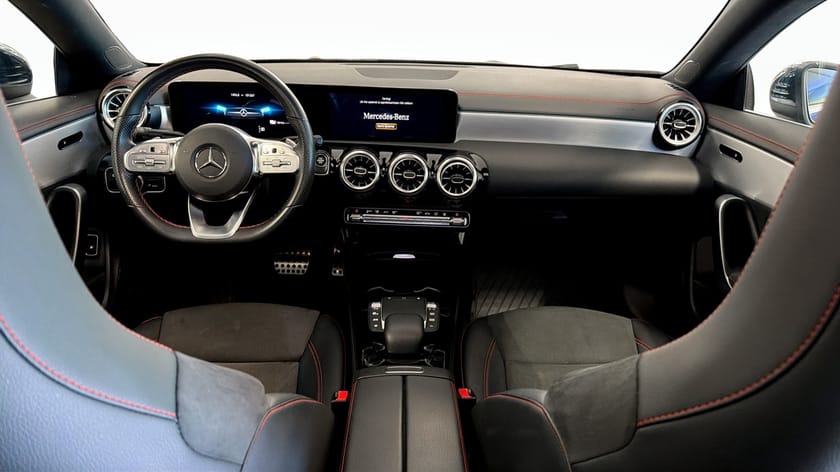 Bild 4 av Mercedes-Benz CLA 250 e COUPÉ AMG Line / Pano / Kamera