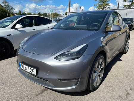 Tesla Model Y Long Range AWD 514HK 4x4 Panorama Läder