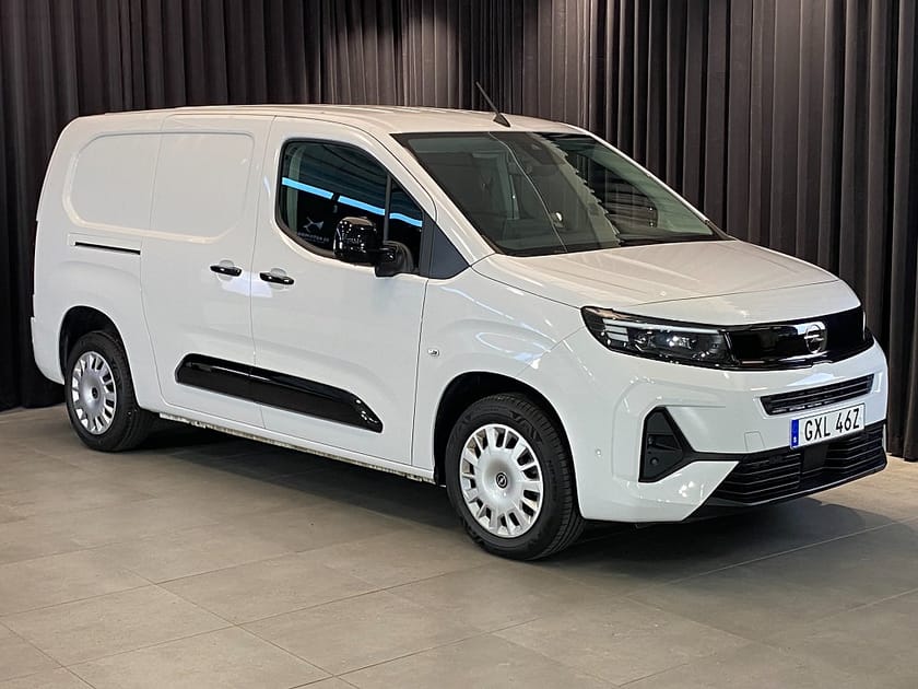 Bild 1 av Opel Combo Van L2 Facelift /Elite/ / Dragkrok & Värmare / Moms / DEMO
