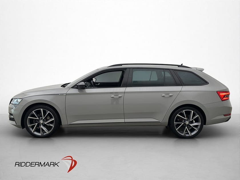 Bild 4 av Škoda Superb iV Kombi Skoda 1.4 TSI Business Sportline Cockpit CarPlay Drag