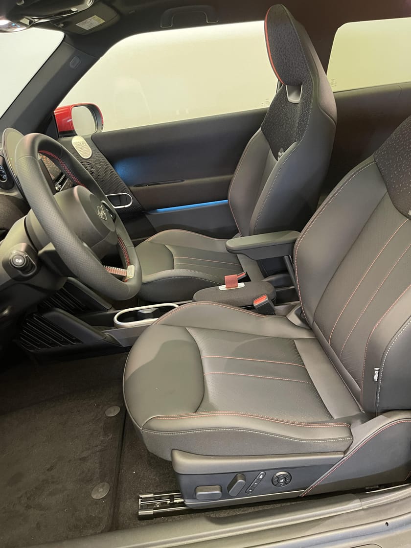 Bild 5 av MINI Cooper SE JCW XL / Panoramaglas tak / Backkamera /