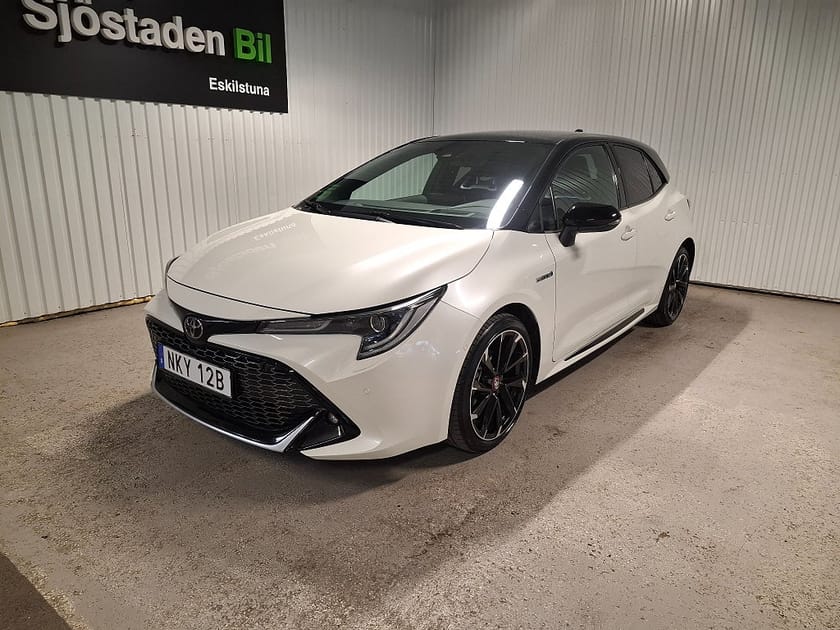 Bild 1 av Toyota Corolla Hybrid e-CVT GR SPORT Led HUD Dig Mät Adap Farth GPS