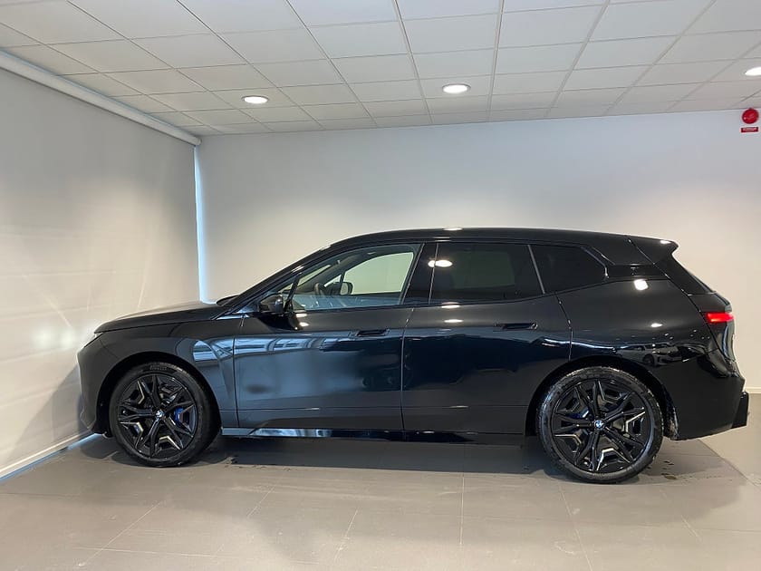 Bild 2 av BMW iX xDrive60