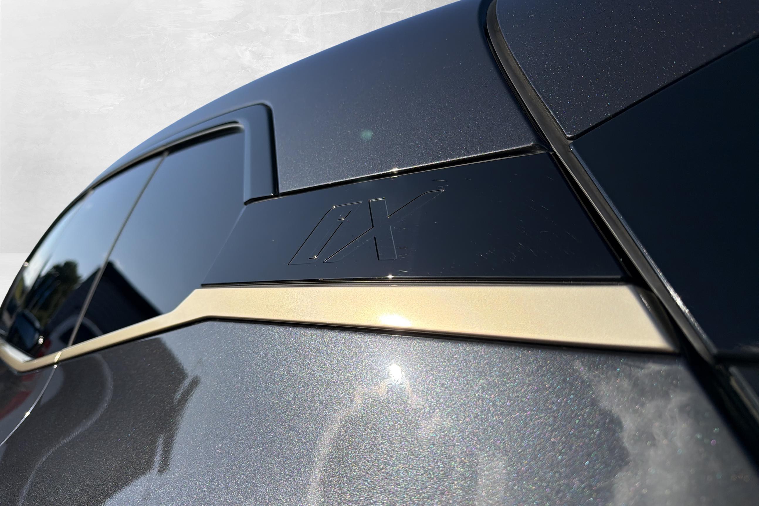 BMW iX xDrive40, 326hk, 2022