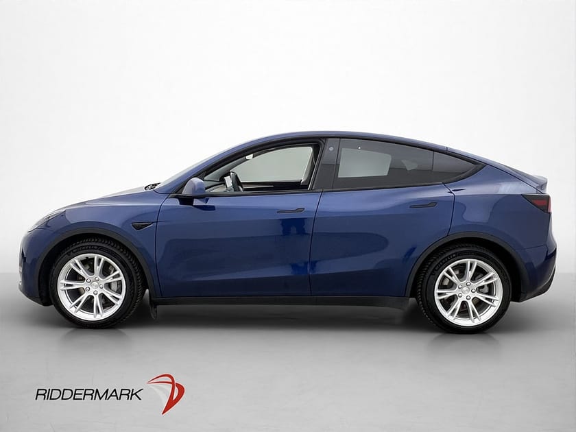 Bild 5 av Tesla Model Y Long Range AWD 514hk Pano Drag Autopilot