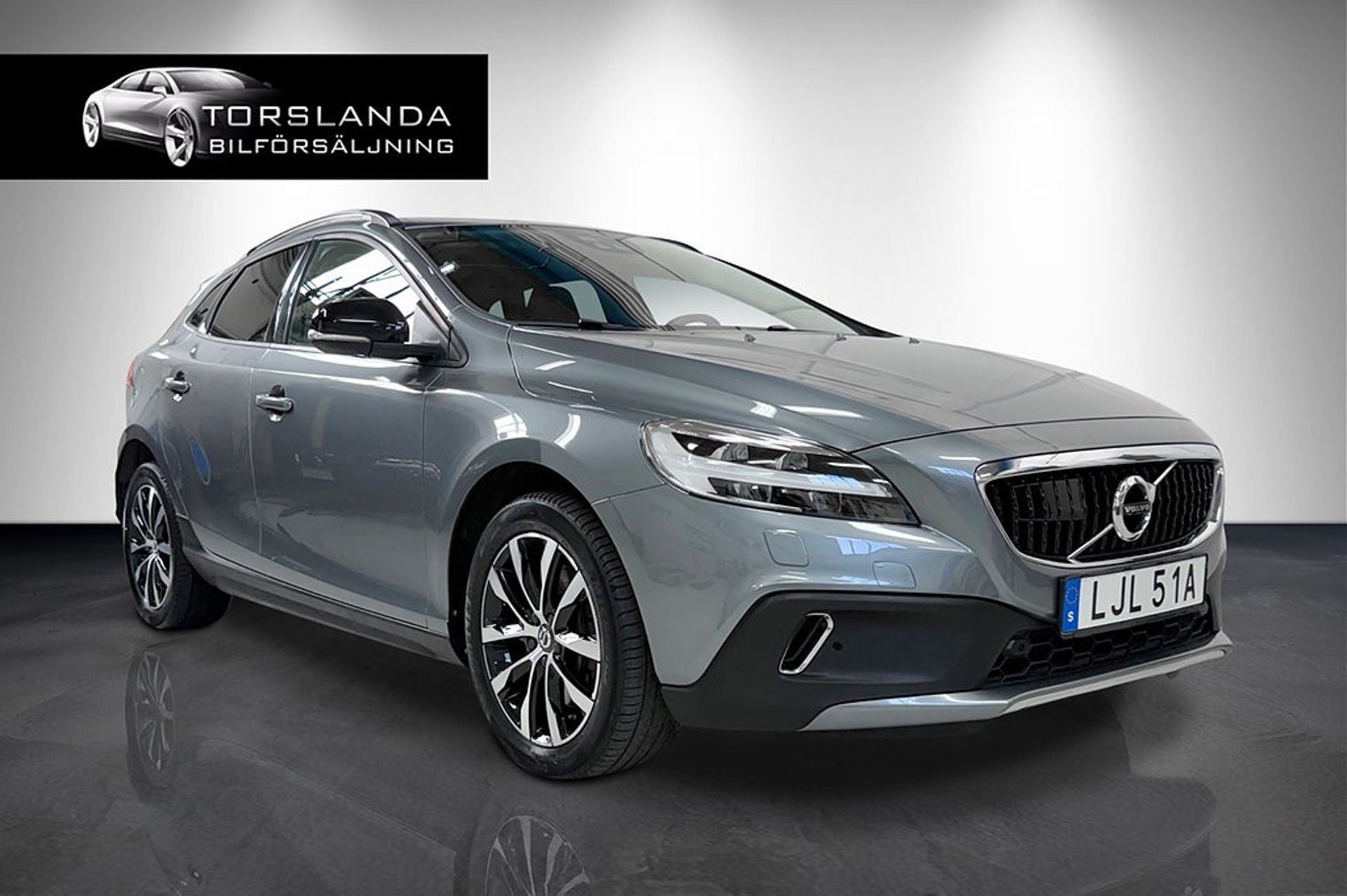 Volvo V40 Cross Country 2019, bild 2/10