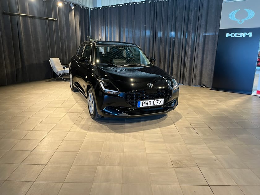 Bild 1 av Suzuki Swift Hybrid Hybrid/ Vinterhjul