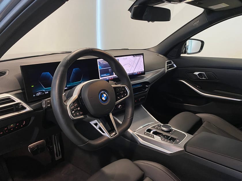 Bild 5 av BMW 330e xDrive Sedan