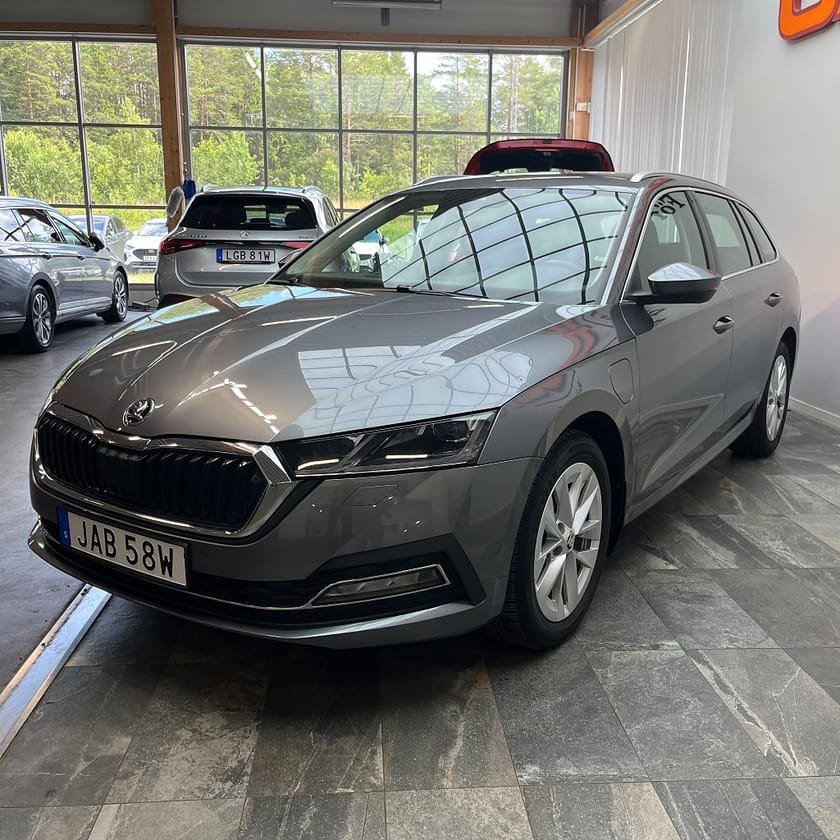 Bild 5 av Škoda Octavia Kombi iV Skoda Style Carplay Backkamera Värmare Rattvär