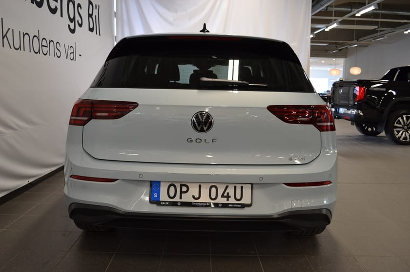 Bild 4 av Volkswagen Golf 1.5 eTSI 150hk