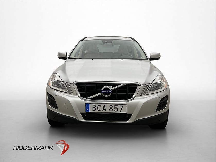 Bild 2 av Volvo XC60 D4 AWD Momentum Panorama Navi D-Värm Skinn Drag