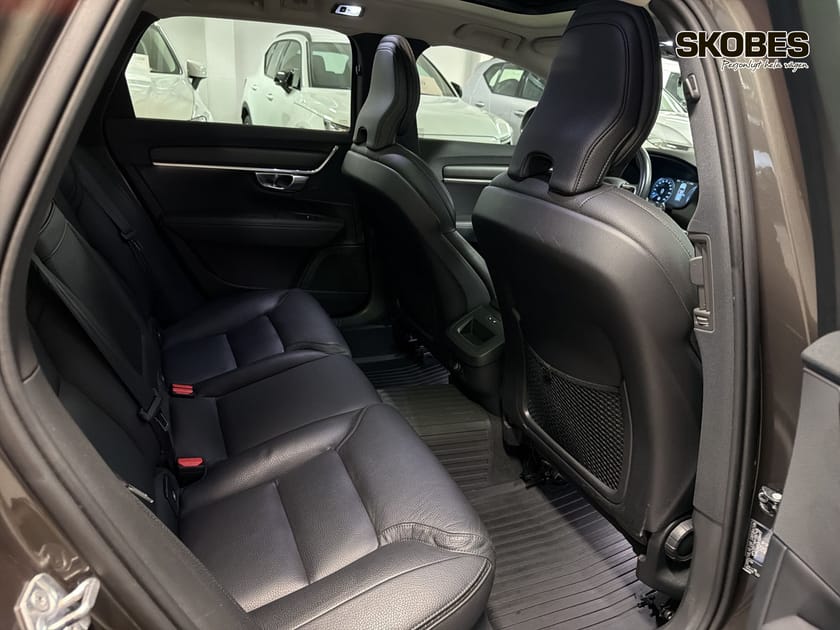 Bild 2 av Volvo V90 Cross Country D4 AWD Advanced SE II