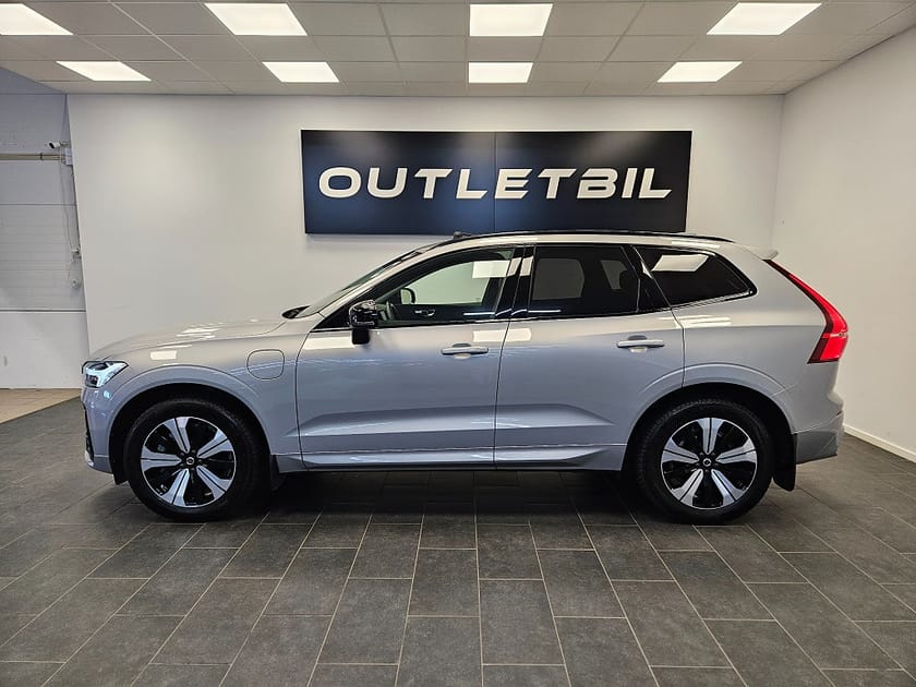 Bild 2 av Volvo XC60 Recharge T6 350hk AWD Plus Dark Panorama Läder Drag
