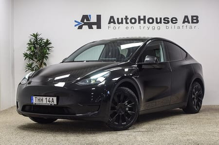 Tesla Model Y Standard Range RWD Drag Induction Svensksåld