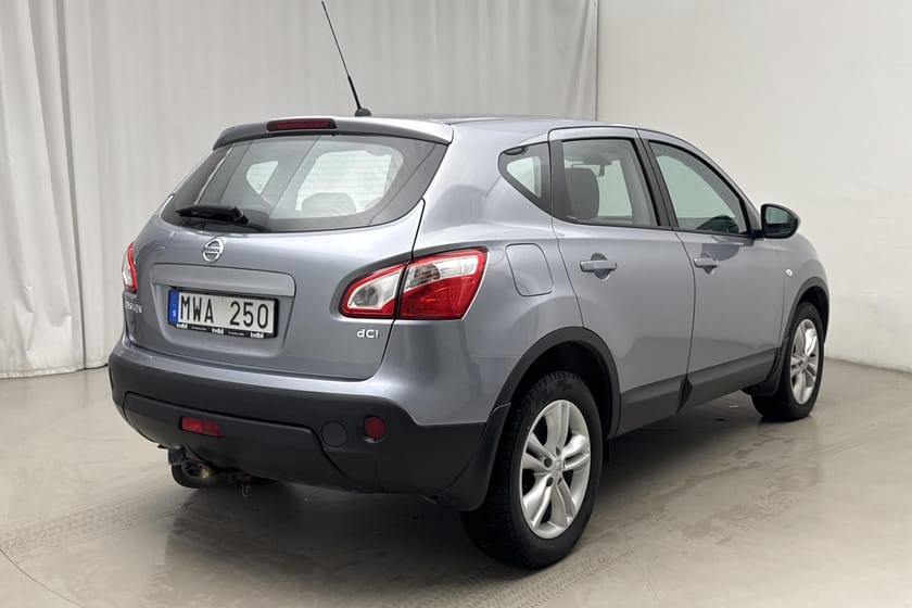 Bild 3 av Nissan Qashqai 2.0 dCi 4x4 (150hk) GPS Backkamera Drag