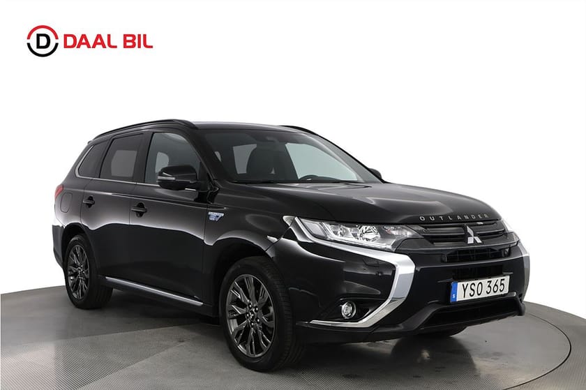 Bild 3 av Mitsubishi Outlander PHEV CVT 4WD 203HK 100 YEARS EDITION DRAG 360° LÄDER