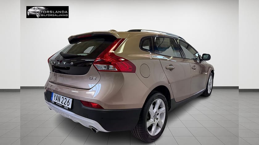 Bild 2 av Volvo V40 Cross Country D3 150 Summum Auto B-kamera GPS H/K