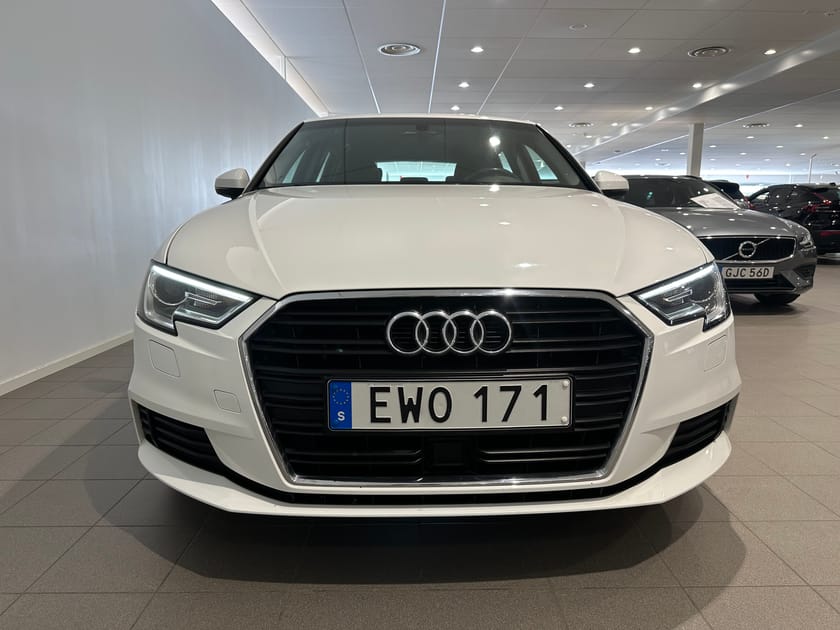 Bild 2 av Audi A3 Sportback 35 TFSI 1.5 150HK/ Sensorer bak