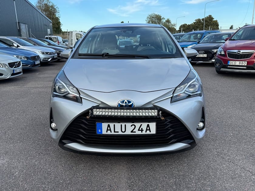 Bild 2 av Toyota Yaris Hybrid e-CVT 101hk Active Euro 6|FARTHÅLLARE|KAMERA|