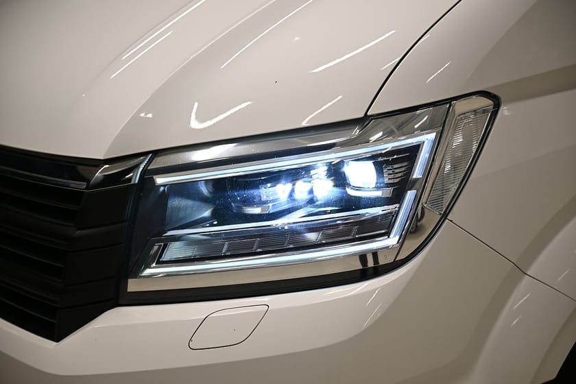 Bild 3 av Volkswagen Crafter 177HK Automat|LED|Drag|Värmare|Backkamera|Lågmil|1Ägare