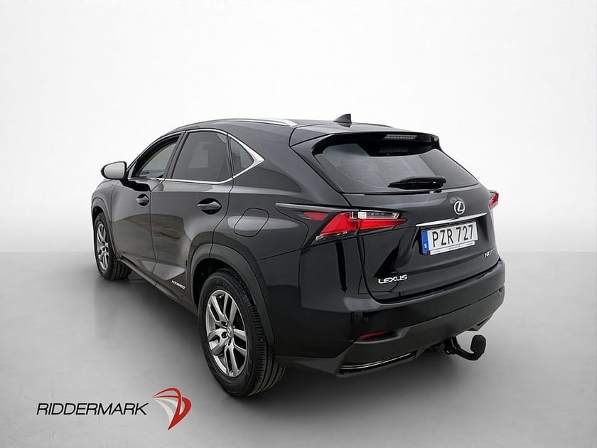 Bild 5 av Lexus NX 300h AWD 2.5 Business 0.52l/mil Drag Kamera