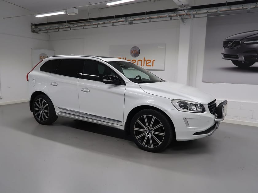 Bild 4 av Volvo XC60 D4 AWD Summum Business Edition Pro V-Däck ingår Pano-Dr