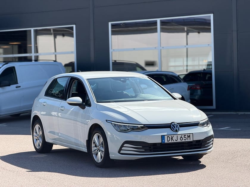 Bild 4 av Volkswagen Golf 1.0 TSI Manuell B-Kamera Rattvärme