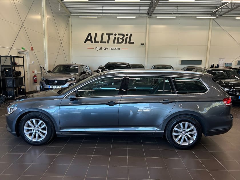 Bild 4 av Volkswagen Passat Sportscombi 2.0 TDI AUT Drag/Kamera/Cockpit