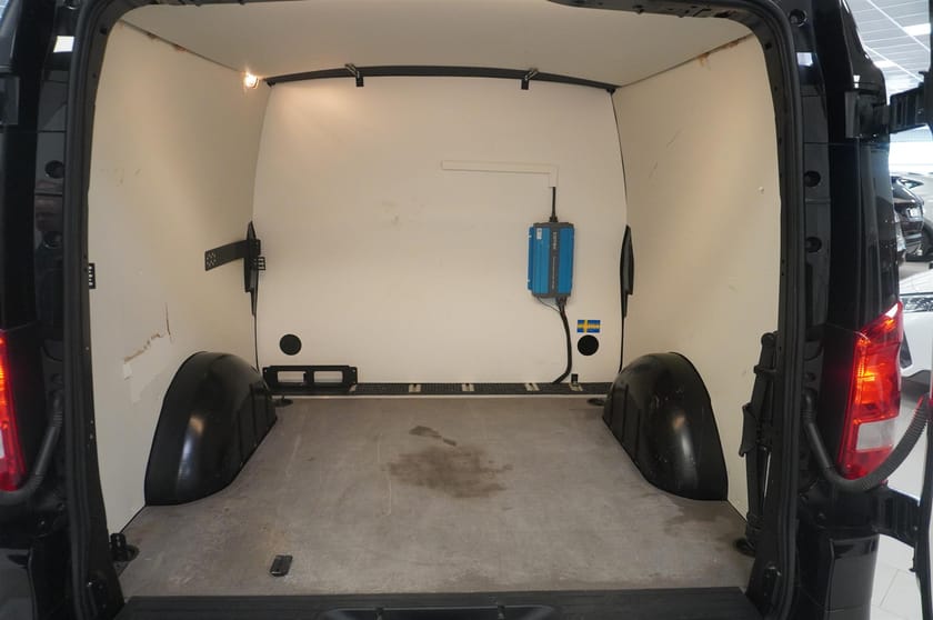 Bild 5 av Mercedes-Benz Vito 116 CDI 2.8t Mixto Dubbelhytt Sn-Bygge