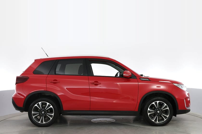 Bild 4 av Suzuki Vitara HEV AllGrip 1.5HEV 4x4 Inclusive B-Kamera Navi Skinn