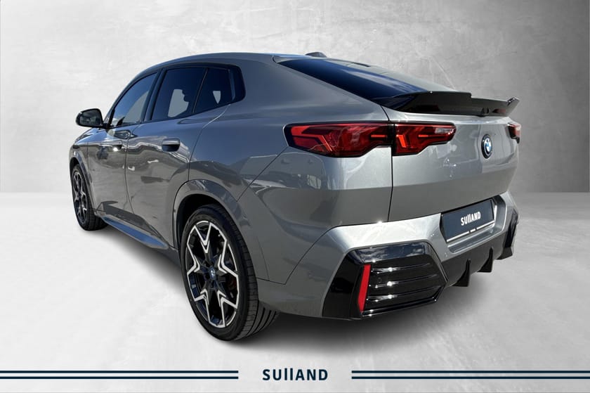Bilde 3 av BMW iX2 xDrive30 M-sport/Head-up/Soltak/El.krok/Harman mm.