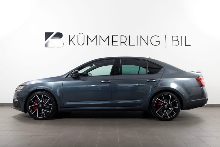 Bild 1 av Škoda Octavia RS 2.0 TSI Manuell 245hk Cockpit/Drag/Pvärmare