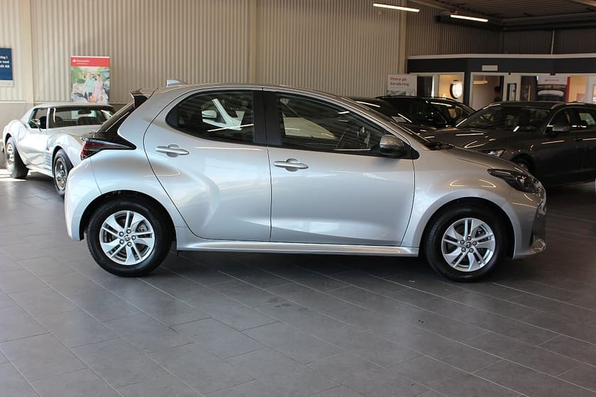Bild 5 av Toyota Yaris Hybrid 115 CVT5D ACTIVE KOMFORTPAKET Kamera  V-Hjul Alu