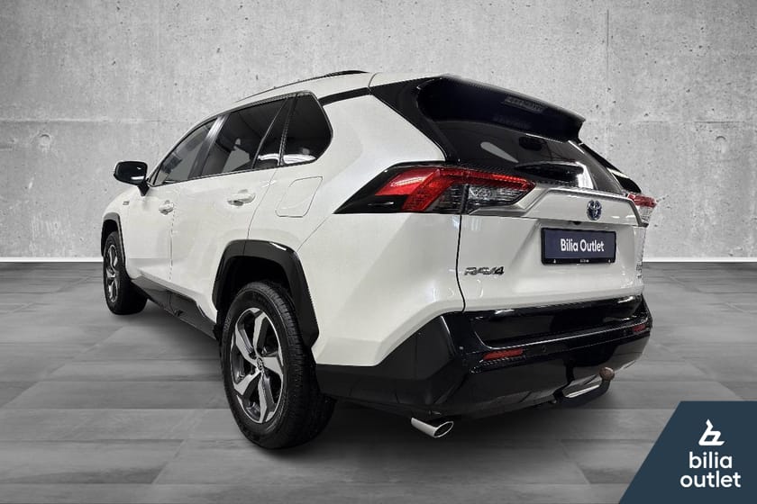 Bilde 5 av Toyota RAV4 Plug-in Hybrid 75km WTLP, AWD, ActiveTech, R-kam, Pano, ACC, H-feste+