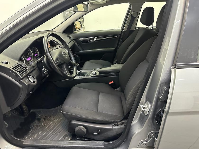 Bild 3 av Mercedes-Benz C 180 Kompressor