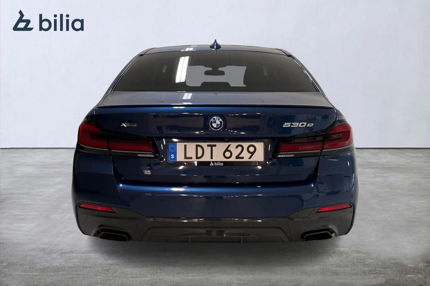 Bild 4 av BMW 530e xDrive Sedan M Sport / Drag / Rattvärme / Adaptiv / Backkamera