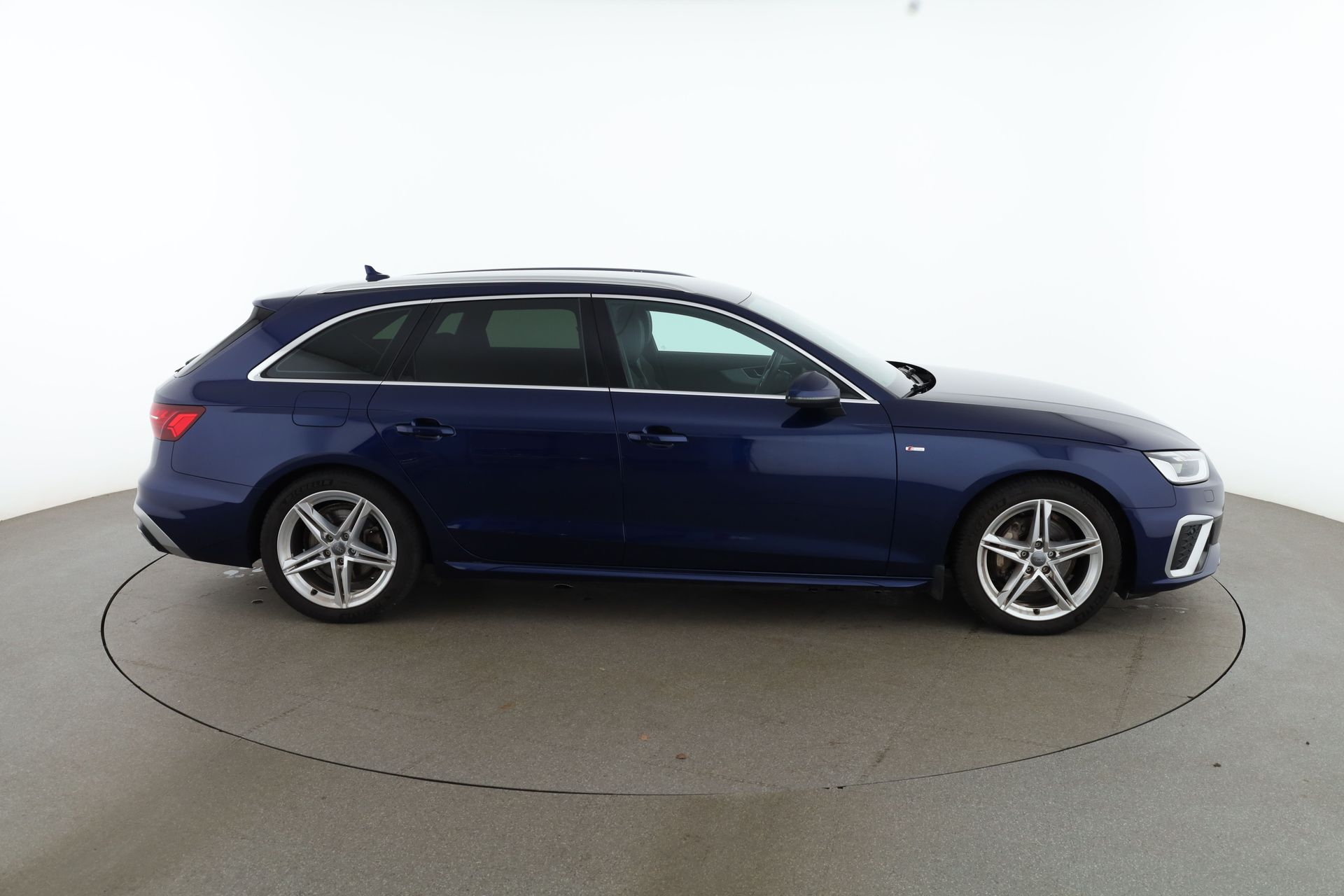 Audi A4 2020, bild 7/10