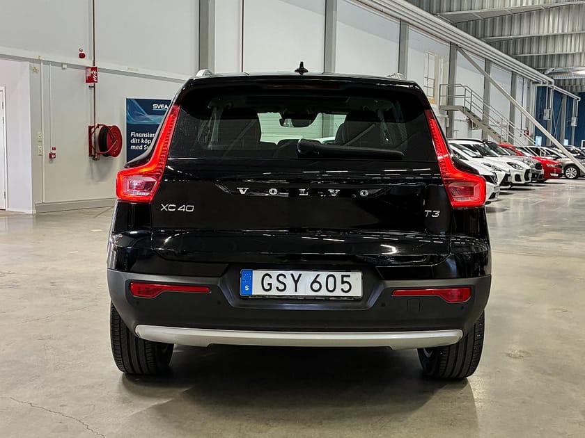 Bild 4 av Volvo XC40 T3 Momentum | Panorama | Värmare