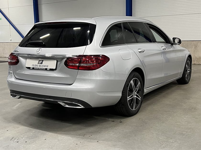 Bild 4 av Mercedes-Benz C 220 T d 194 HK / Avantgarde / Värmare / Drag / Backkamera /